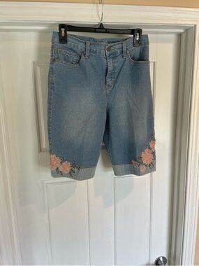 Embroidered Light Blue Denim Women’s Shorts